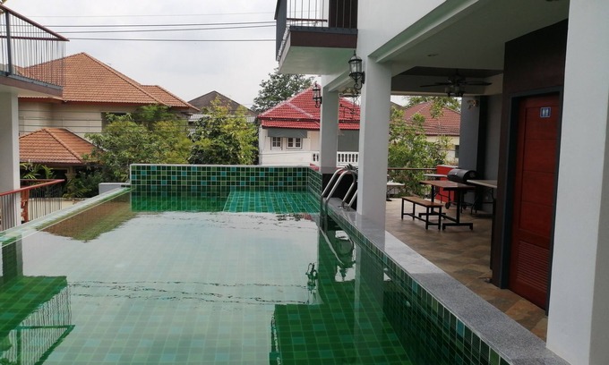 Saphan Sung Casa | Piscina privada de 2 dormitorios en BKK, área tranquila a 3 km del metro, 10 km a Pratunum