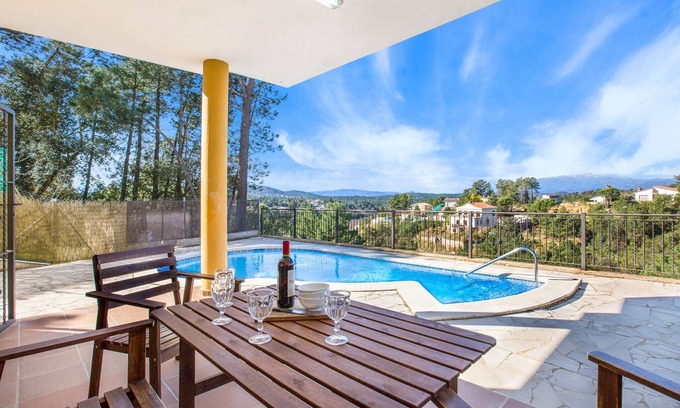 Vidreres Villa | 2CAM01 - Acogedora casa de 4 habitaciones con piscina privada situada en una zona tranquila