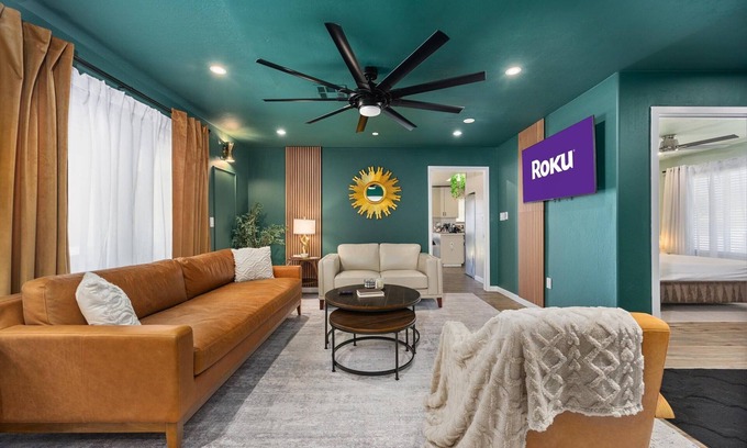 Greenacres Casa | 2Kings| FirePit| KitchenSkylight |Dinning |1GWifi