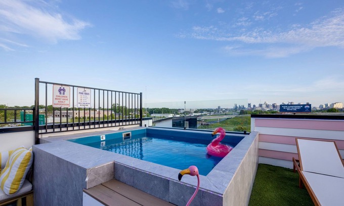 Talbot's Corner Casa | 2SBSide Homes 8 Bedrooms, Ultra Heated Rooftop Pools,Arcade,Elevator, Sleeps 23!
