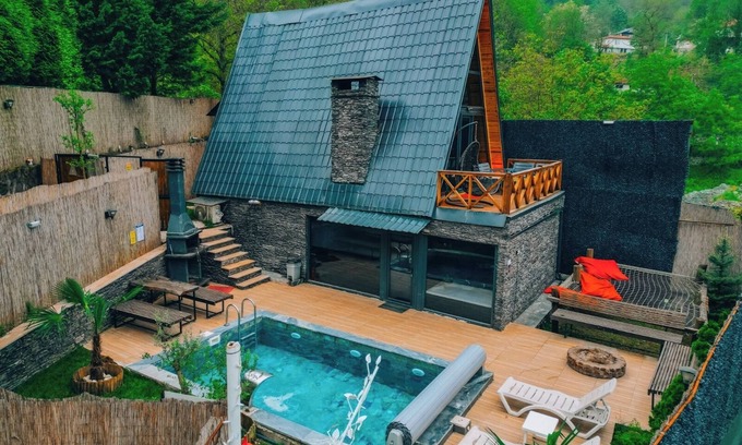 Sapanca Casa | 3+1 Heated Pool-Jacuzzi-Fireplace-Sheltered Bungalow for 8 People