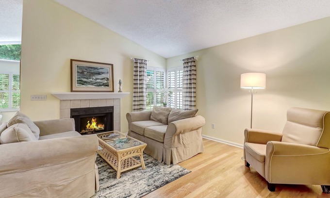 American Beach Casa | 3/2 Private Home, Steps from the Ocean! 5017 Summer Beach, Amelia Island