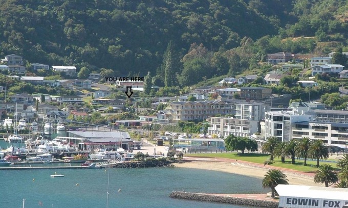 Picton Casa | 3 & 4 Bedroom Holiday Houses Central Picton