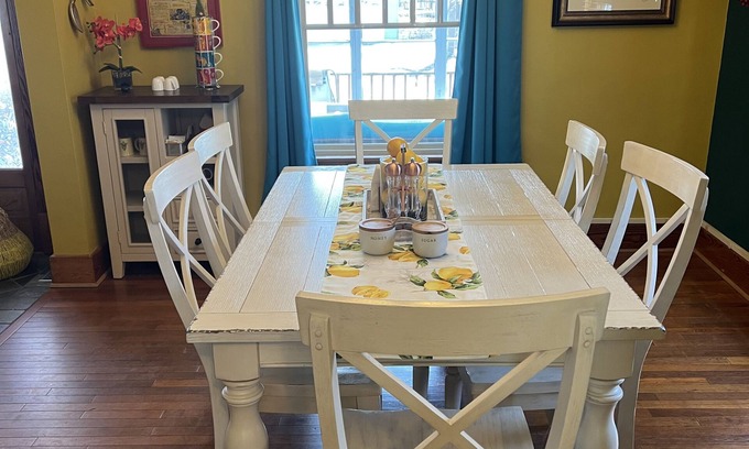 Clear Lake Casa | 3 BD 2 BA house in Clear Lake near Lake, Surf, and Downtown