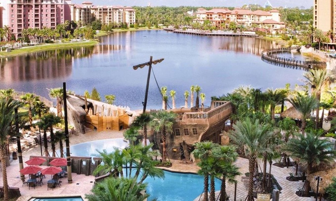 Lake Buena Vista Complejo | 3 bdrm presidential near Disney Springs