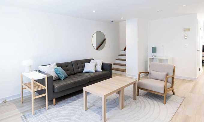 Communipaw Casa | 3 bed 1.5 bath in-unit washer, dryer and 50 inch TV