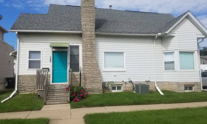Cedar Rapids - Iowa City Casa | Teal Deal Cedar Rapids