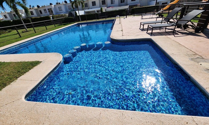 Mazatlan Casa | Casa amplia, En privada con alberca refrescante con 3 habitaciones y 2 baños
