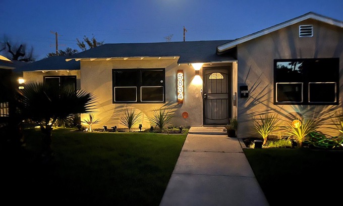 North Hollywood Casa | 3 Bed / 2 Bathroom Remodeled NOHO FUN Pool Home