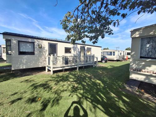Chapel Saint Leonards Chalet De Esquí | 3-Bed Caravan - Sleeps 8 - Pool Onsite - PetsOK