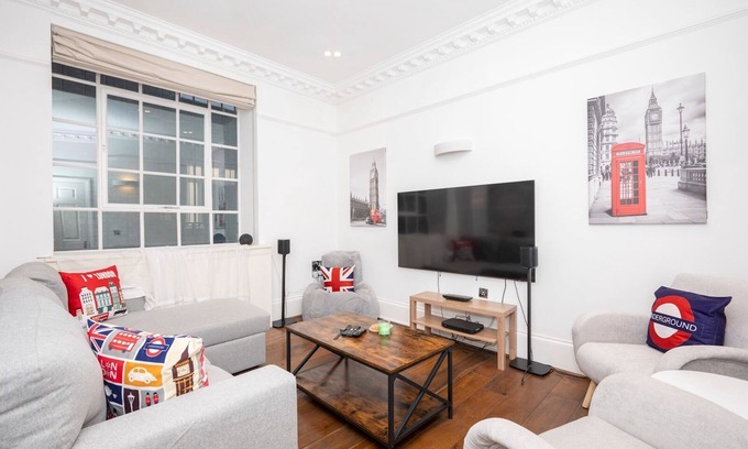 Barbican Apartamento | 3-Bed Flat | Ensuite | Near Farringdon & Barbican | Pass the Keys