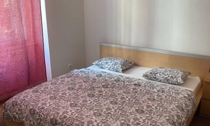 Andel Apartamento | 3 Bed Flat - Sleeps 10 - Pets - Smoking on terrace