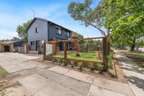 Downer Casa | 3 Bed Fully Renovated with Outdoor Fun