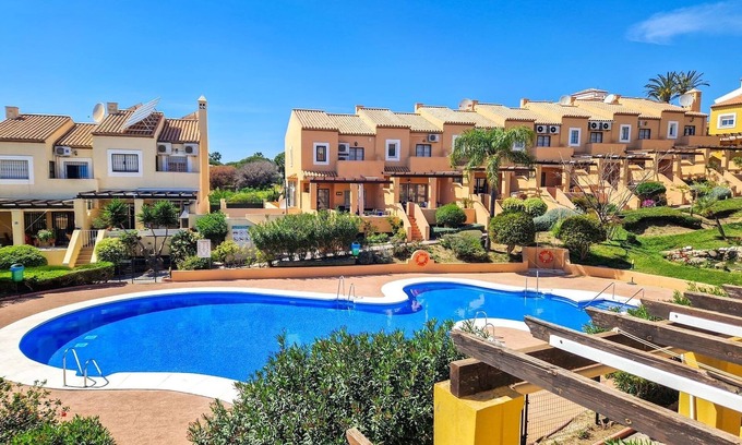 Calahonda Chalet De Esquí | 3 dormitorios en Los Jarales Calahonda cerca de la playa