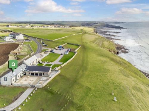 Southerndown Casa | 3 Bed in Ogmore-by-Sea 86494