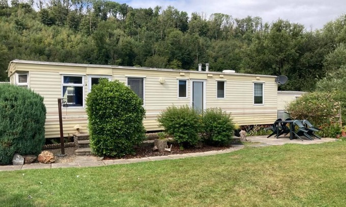 Cenarth Casa | 3 Bed Mobile Home, Pembrokeshire, Wales