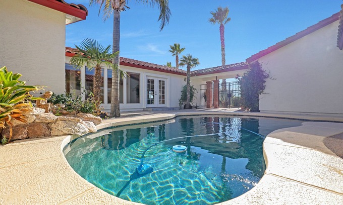 Wickenburg Casa | 3 Bedroom 2 bath home in Wickenburg AZ with horse facilities and pool.