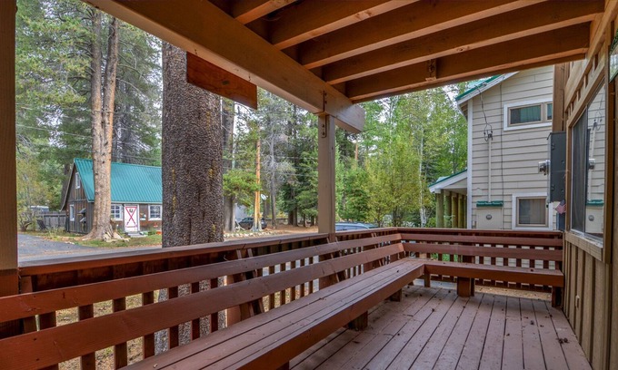 Donner Lake Woods Casa | 3 dormitorios, 2 baños, capacidad para 10 personas. West End de Donner Lake DLR # 132