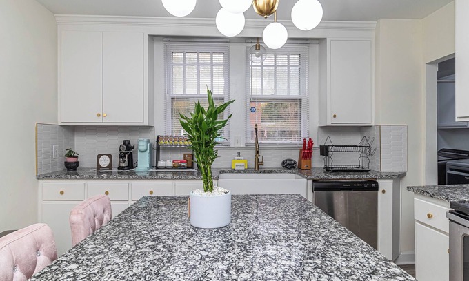 Goldsboro Casa | 3-bedroom 2 bathroom in Goldsboro