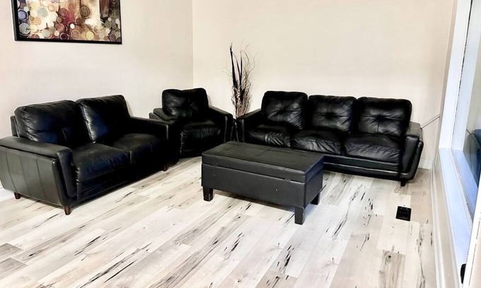Rosemount Casa | 3 bedroom 2 full washroom house near Fairview Park Mall