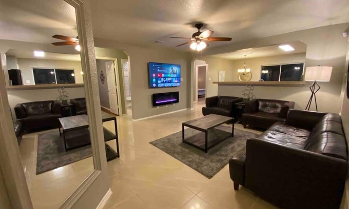 Wetmore Casa | 3 bedroom 2bath by JW Marriott 281 TPC fenced yard