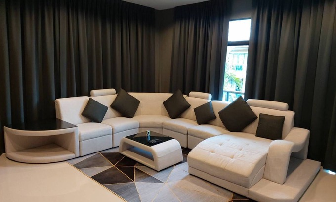 Kathu Casa | 3 bedroom , 4 bathroom