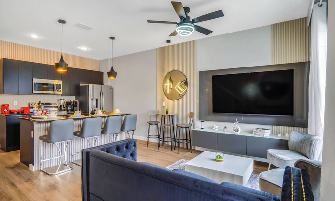 West Kissimmee Casa | 3 Bedroom 8 Miles from Disney Word
