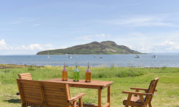 Lamlash Cabaña | 3 bedroom accommodation in Lamlash, Isle of Arran