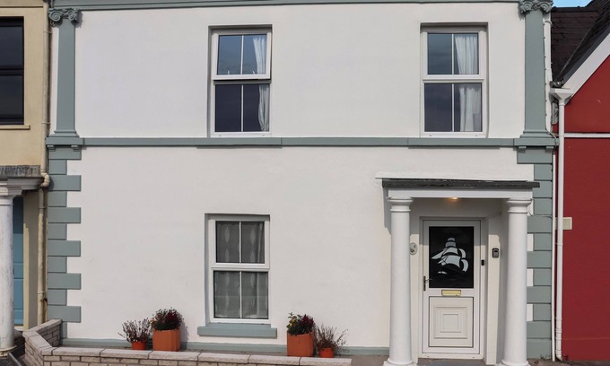 Llansteffan Cabaña | 3 bedroom accommodation in Llansteffan, near Carmarthen