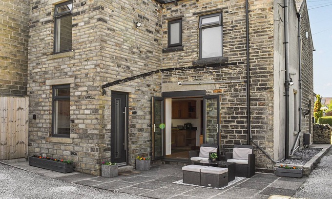 Hepworth Cabaña | 3 bedroom accommodation in Scholes, near Holmfirth