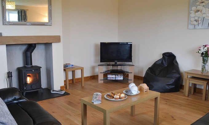 Rhosybol Cabaña | Alojamiento de 3 habitaciones en Llandyfrydog, near Amlwch