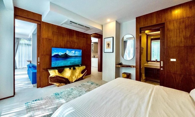 Karon Apartamento | 3 Bedroom Apartment Premium 181м² 300m from the sea