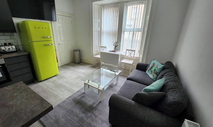 Dundee Apartamento | 3-Bedroom Apartment by Eden Project - Free Parking