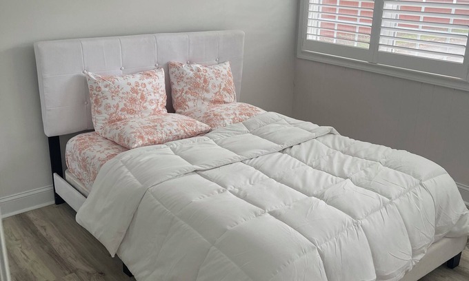 Downtown Knoxville Apartamento | 3-bedroom apartment in Knoxville minutes from Neyland Stadium. Pool access.