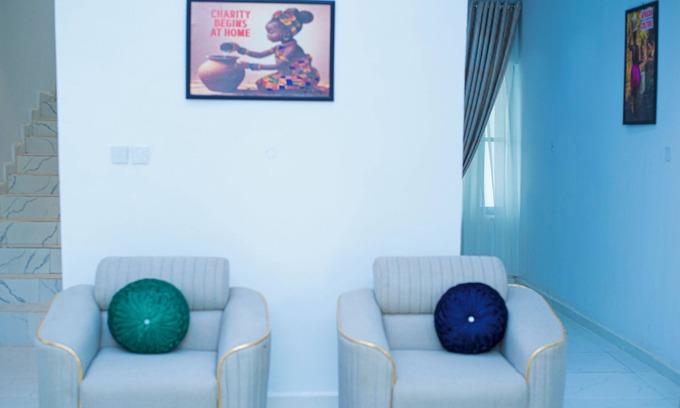 Akure Apartamento | 3-bedroom apartment in cool Akure with WiFi, AC. Enjoy your stay