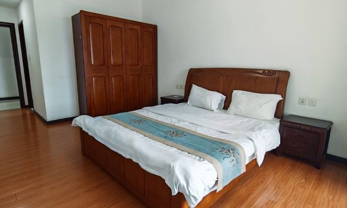 North Ridge Apartamento | 3-bedroom Apartment in Osu, Accra with AC, WiFi, Gym, Pool