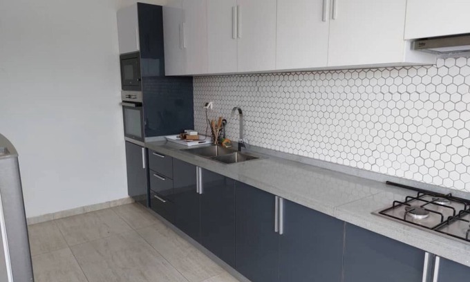 Dakar Apartamento | 3-bedroom apartment living room, one bathroom for each bedroom