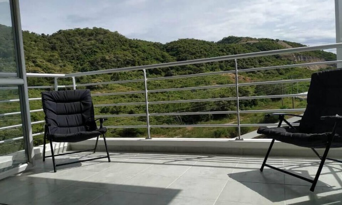 Girardot Apartamento | ¡Apartamento de 3 habitaciones con piscina y balcón a las montañas en zona exclusiva!