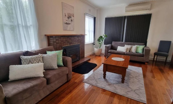 Montello Apartamento | 3 bedroom Art Deco home with modern features