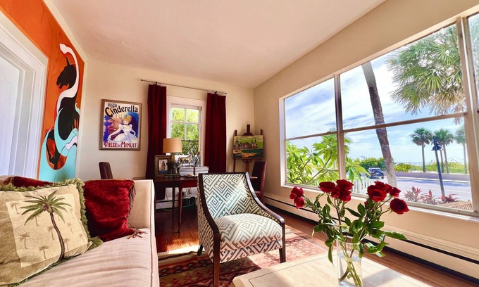Pass-a-Grille Casa | 3-Bedroom Beachfront Home “Con La Marea” - Fall Promotion Rates