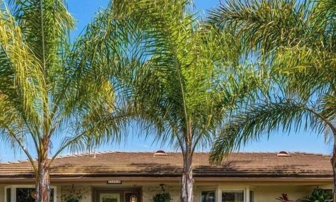 San Juan Capistrano Condominio | 3 Bedroom Condo L-460781 by Houzlet