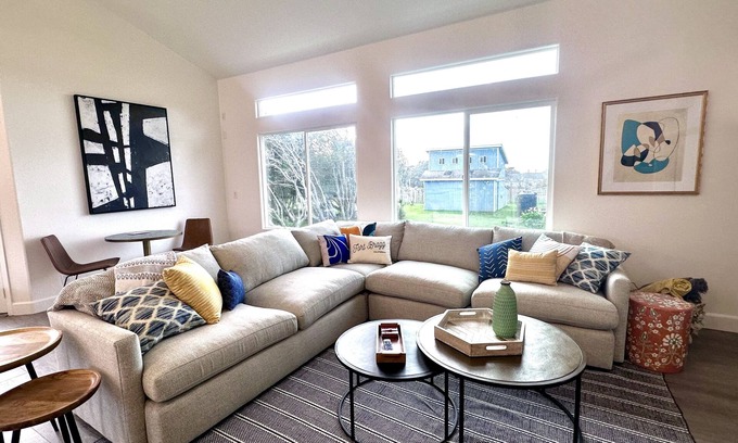 Fort Bragg Casa | 3 Bedroom Coastal Retreat