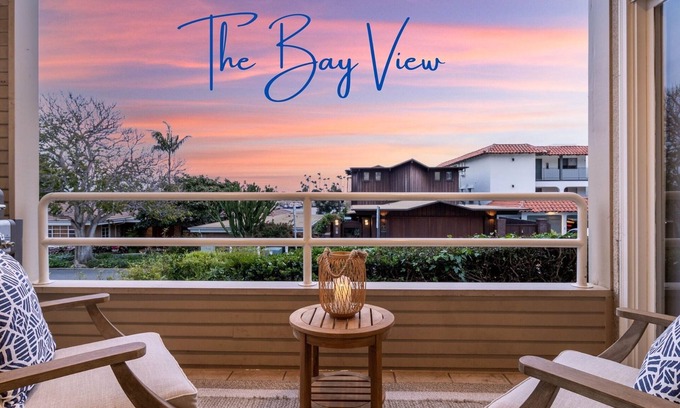 La Playa Apartamento | 3 Bedroom Condo, Bay Views & Sailboats