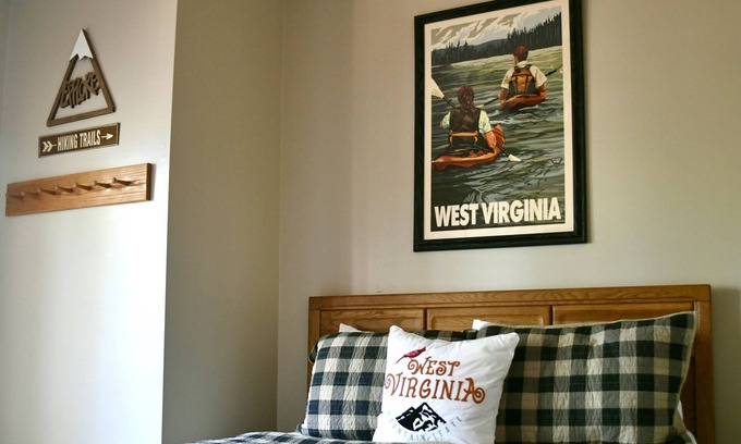 Davis Casa | 🕶 3 Bedroom Condo 🕶 Minutes From Blackwater Falls and Canaan Valley Resort 🐿