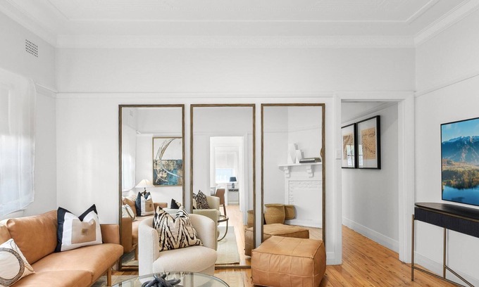 Cremorne Casa | 3 Bedroom Cottage - Near Cremorne Waters Edge!