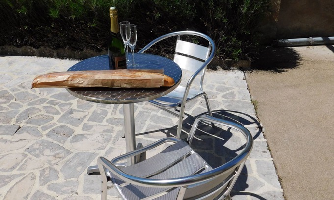 Montbron Casa | Casa Rural de 3 dormitorios, cerca de la ciudad, ideal para pescar, montar en bicicleta, caminar