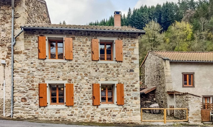 Saint-Vert Casa | Acogedora casa de 3 dormitorios en.