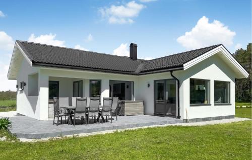 Tofta Casa | 3 Bedroom Cozy Home In Gotlands Tofta