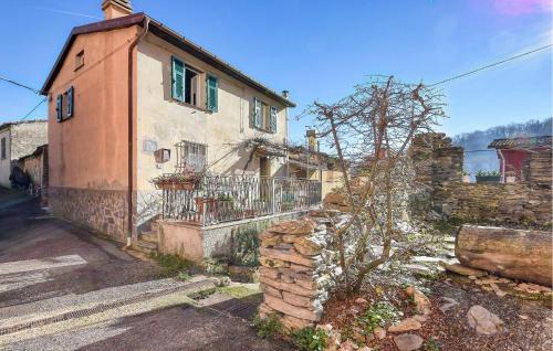 Lumarzo Casa | 3 Bedroom Cozy Home In Lumarzo