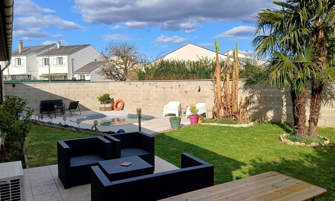 Lieusaint Casa | 3-bedroom house, ground floor, swimming pool, not overlooked